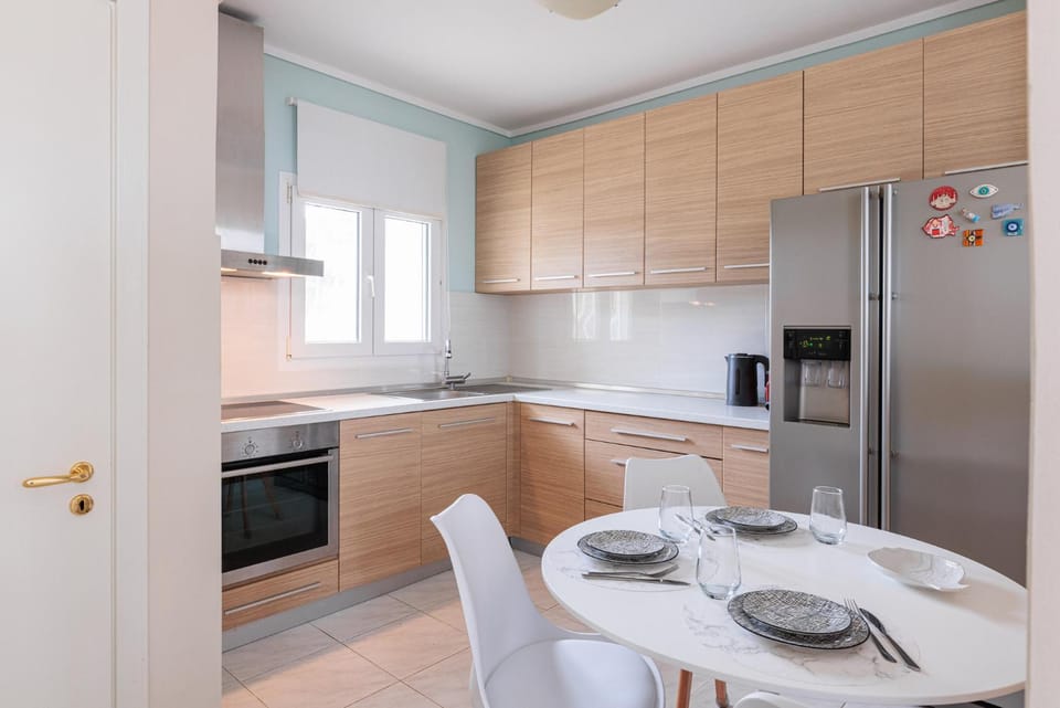 Kitchen or kitchenette, oven, stove