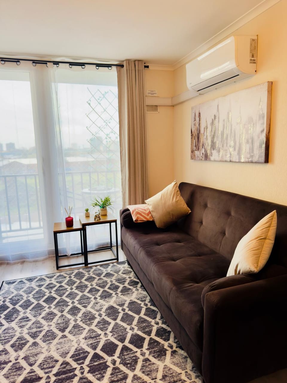 Off site, Living room, air conditioner