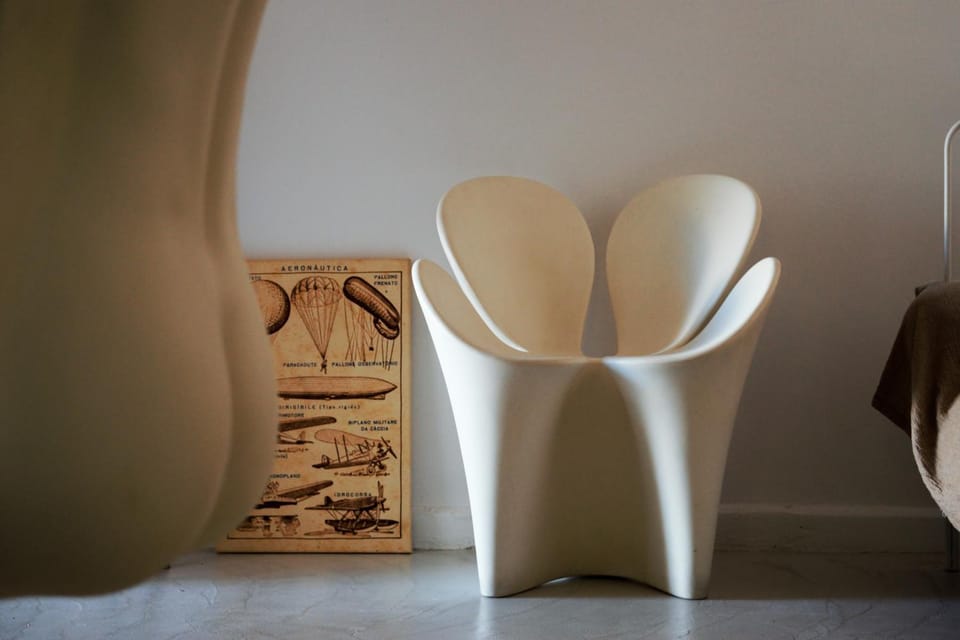 Seating area, kitchen