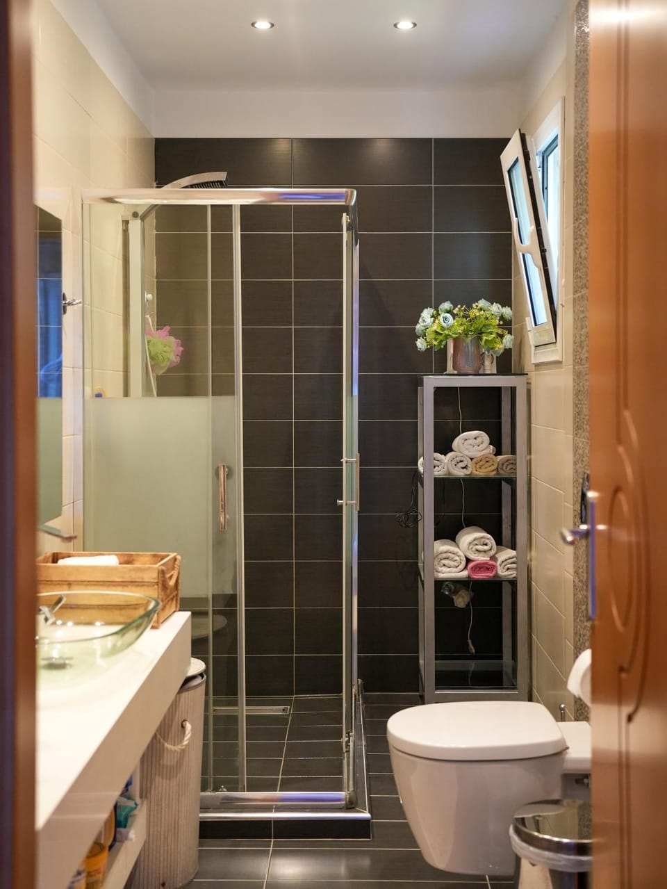 Toilet, Bathroom, towels