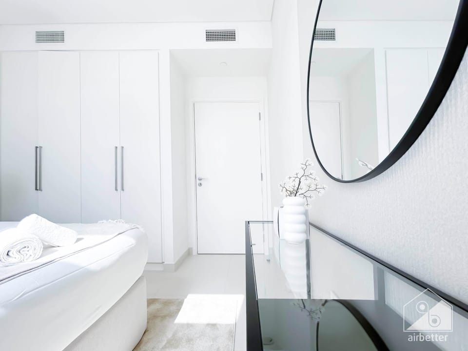 Full Luxury at Burj Crown 2B with City Views Apartment in Dubai