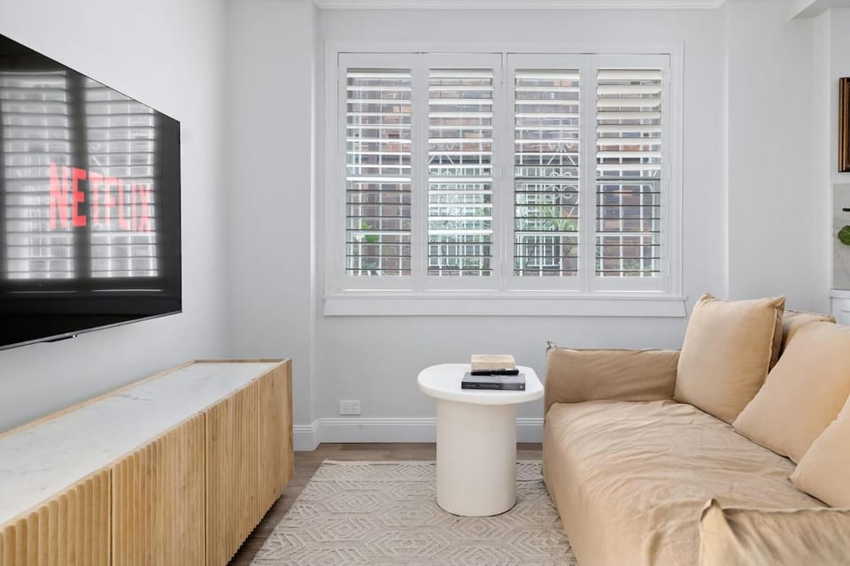 Easy Access 2BR Flat with Parking in Rose Bay Apartment in Sydney