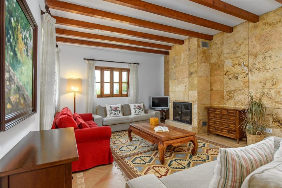 Communal lounge/ TV room, Living room