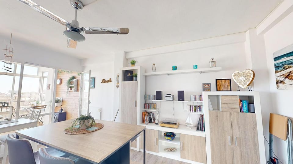 Communal lounge/ TV room, Living room