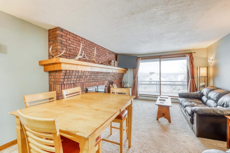 Sunrise - East Glade-C7 Apartment in Mendon