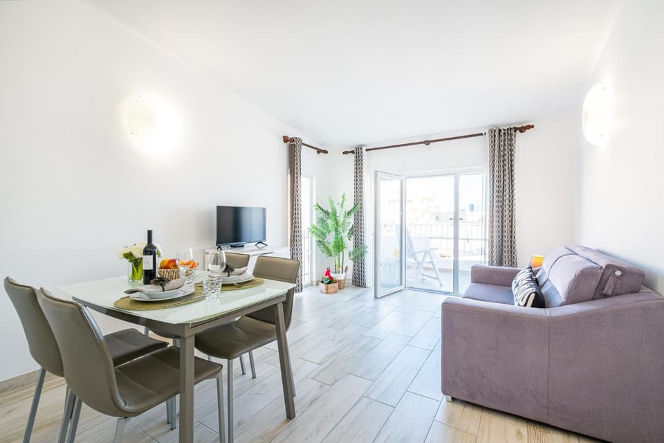 Apartment Atlas Apartment in Guia