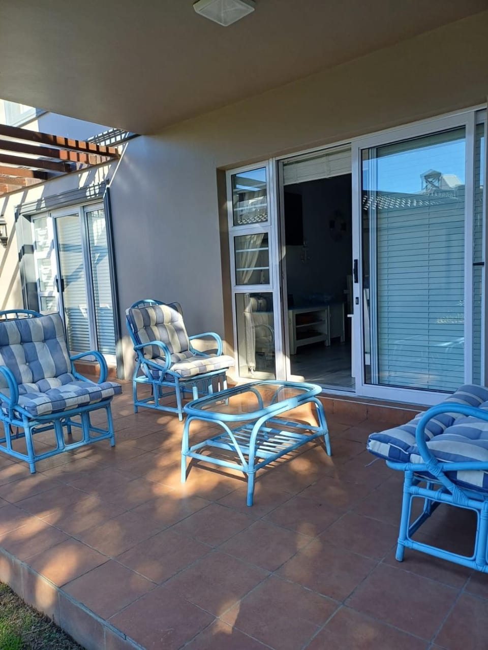 Patio, Day, Seating area