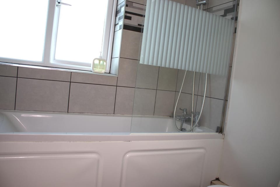 Bathroom, Bath