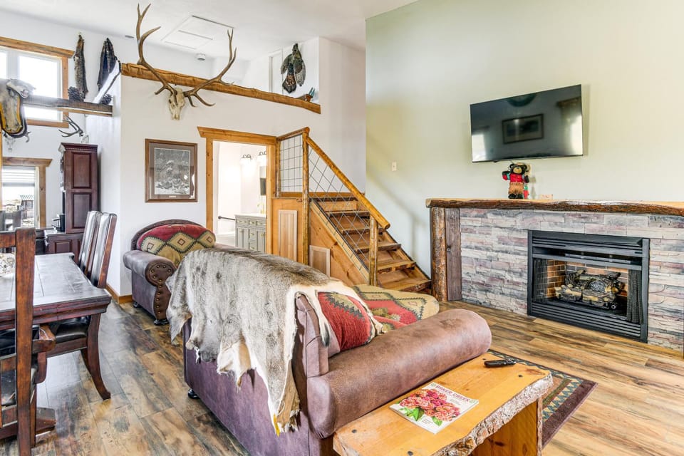 5 Mi to Lake: Secluded Pinedale Retreat w/ Sauna! House in Wyoming