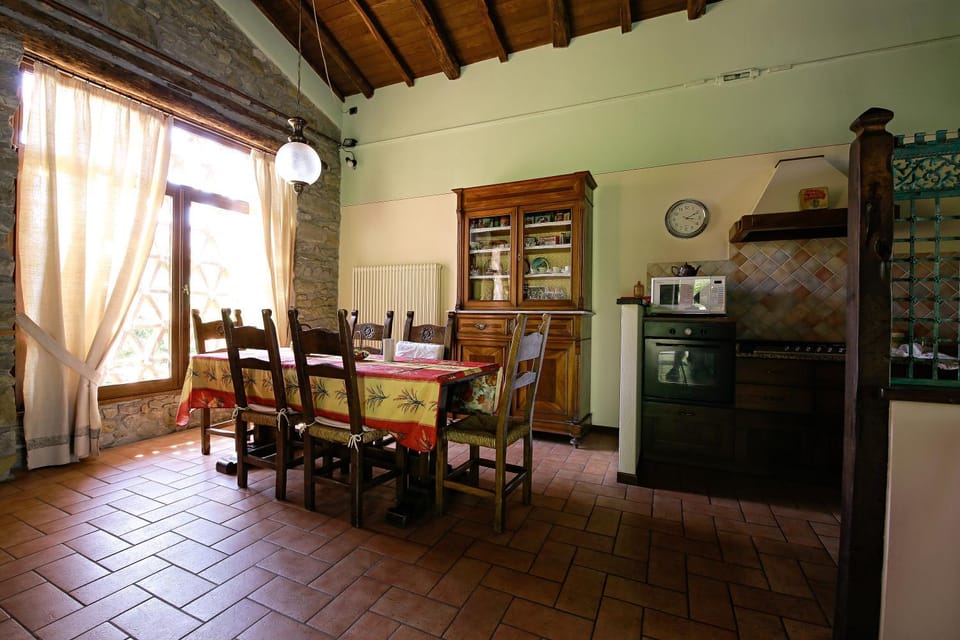 Communal lounge/ TV room, Coffee/tea facilities, Kitchen or kitchenette, Dining area, Communal kitchen