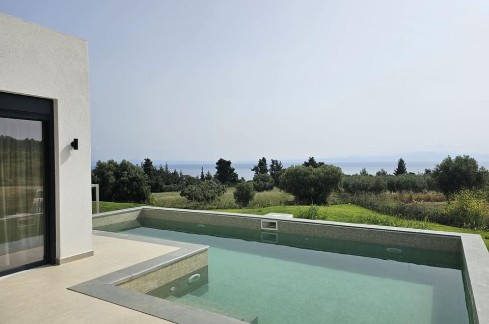 Day, Natural landscape, Pool view, Sea view, Swimming pool