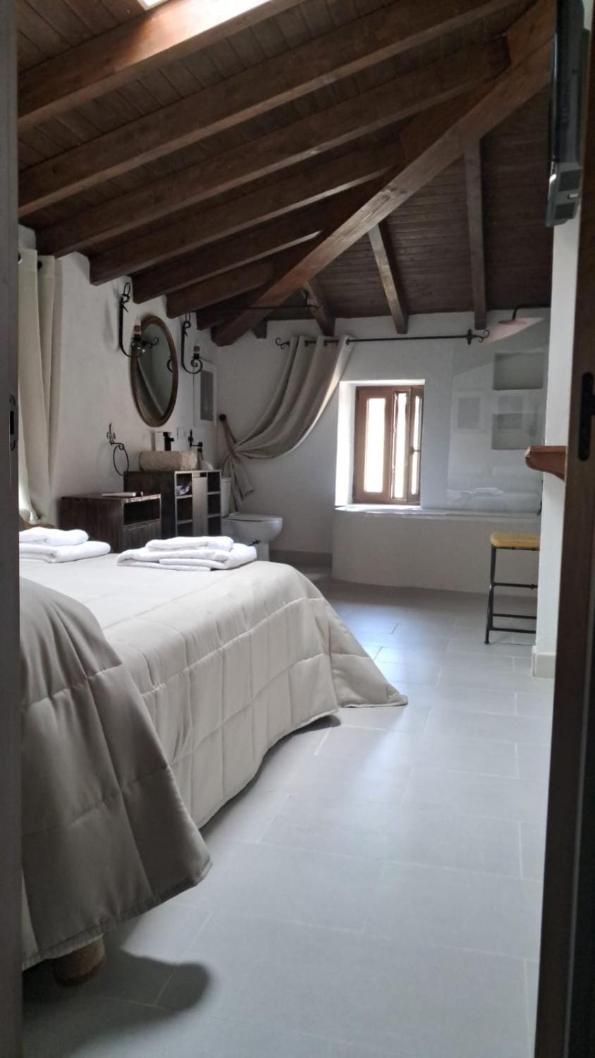 Casa Ypsilon Olive Oil Apartment in Castile and León