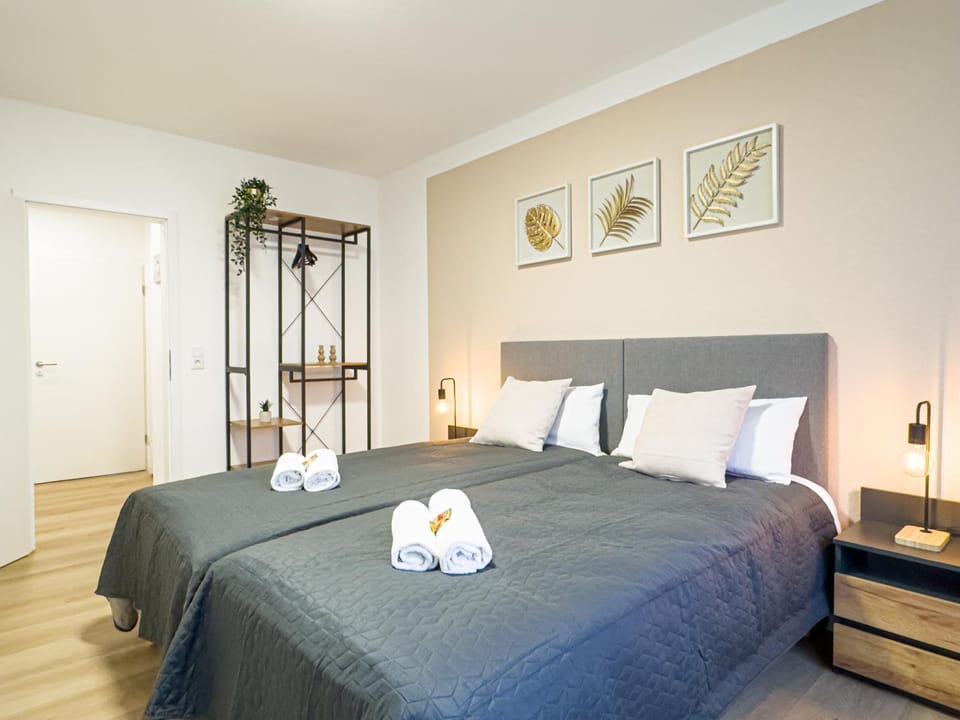 Bedroom, towels, wardrobe