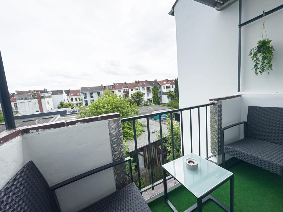 Day, View (from property/room), Balcony/Terrace, Seating area, Dining area
