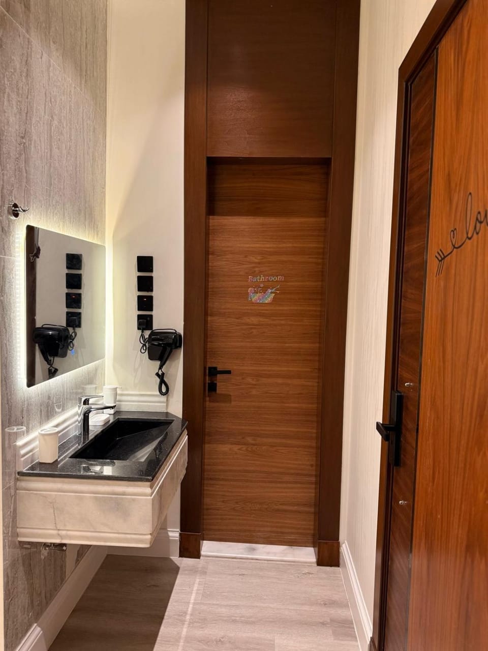 شقة بغرفة نوم و صالة بمدخل برمز سري Apartment in Jeddah
