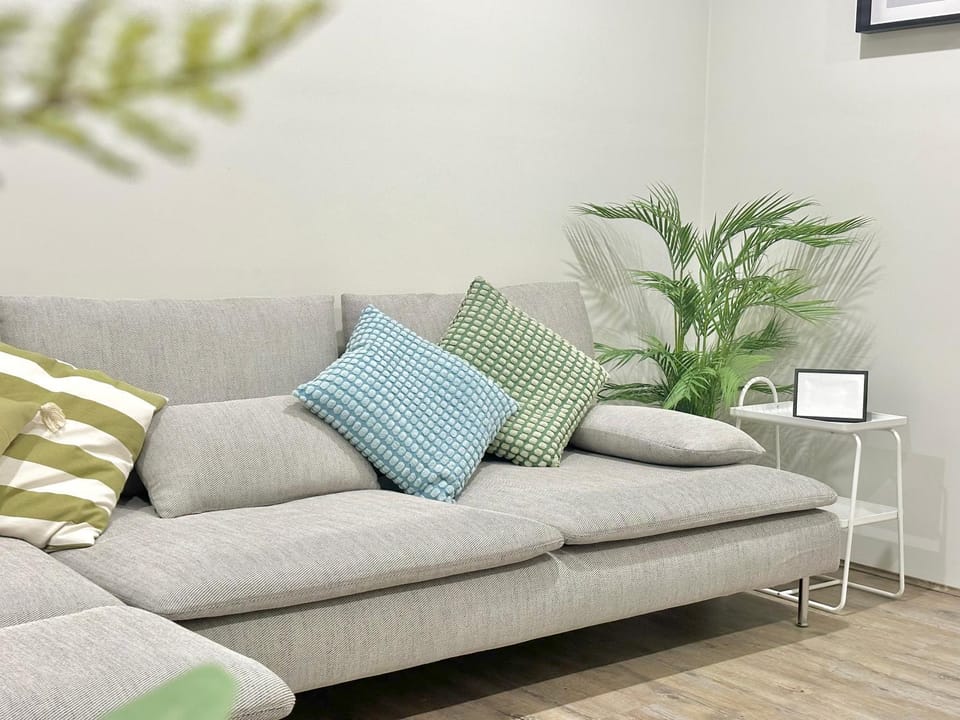 Communal lounge/ TV room, Game Room, Game Room, TV and multimedia, Living room, Lounge or bar, Seating area, Garden view, Family, Family, internet, sunbed, air conditioner