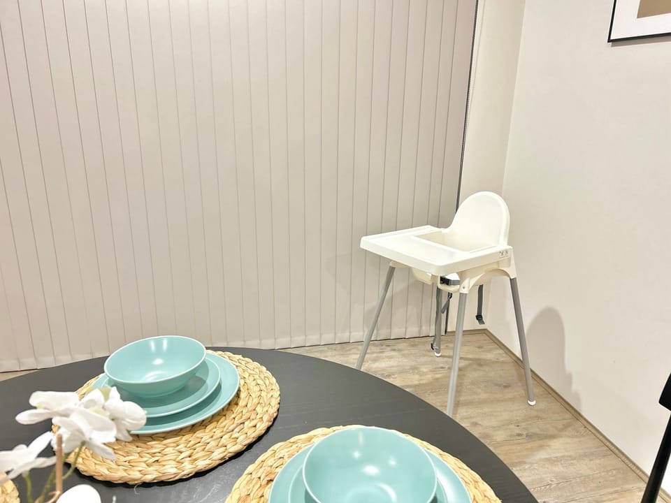 Coffee/tea facilities, Seating area, Dining area, Garden view, children, young children, internet, stove, air conditioner