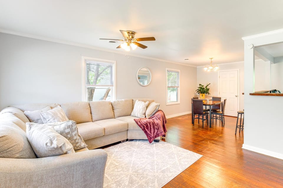 3 Mi to Historic Dtwn: Hopewell Home w/ Yard House in Chesterfield County
