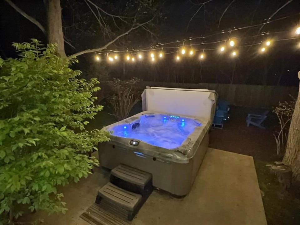 Patio, Hot Tub