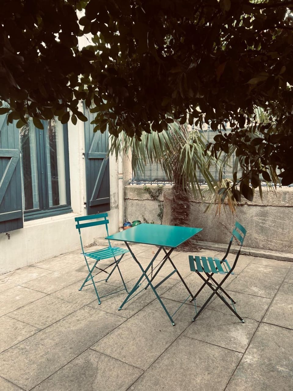 Patio, Day, Dining area, Garden view