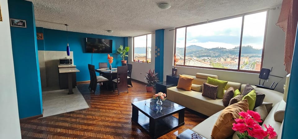 Communal lounge/ TV room, Natural landscape, Dining area, Mountain view
