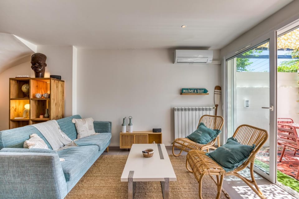 Property building, Living room
