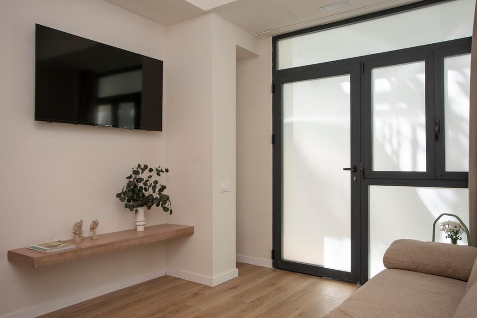 TV and multimedia, Living room, Lobby or reception, Seating area