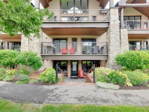Prestigious condo at the foot of the St-Sauveur slopes Apartment in Saint-Sauveur