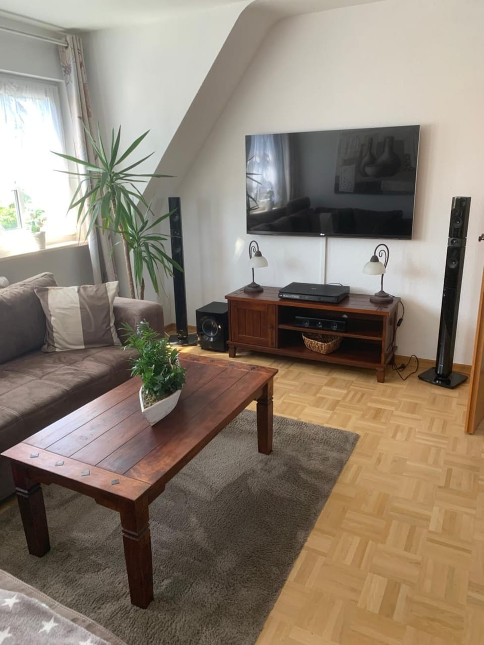 Communal lounge/ TV room, TV and multimedia, Living room, Evening entertainment