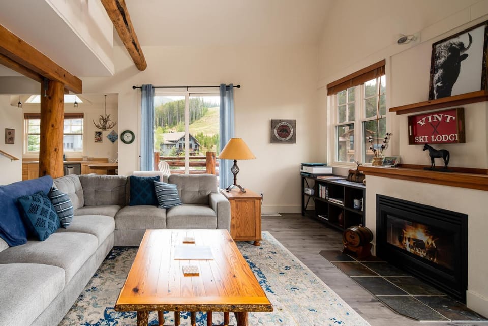 Saddle Ridge B5 House in Big Sky