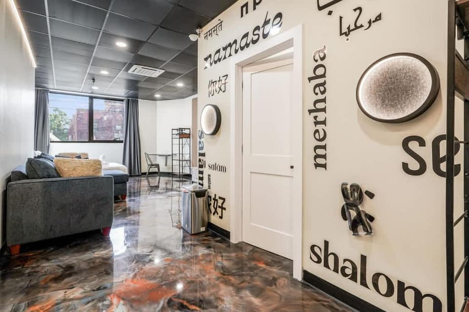 New Loft 7 min to Acrisure Stadium Sleeps 4 Apartment in Pittsburgh