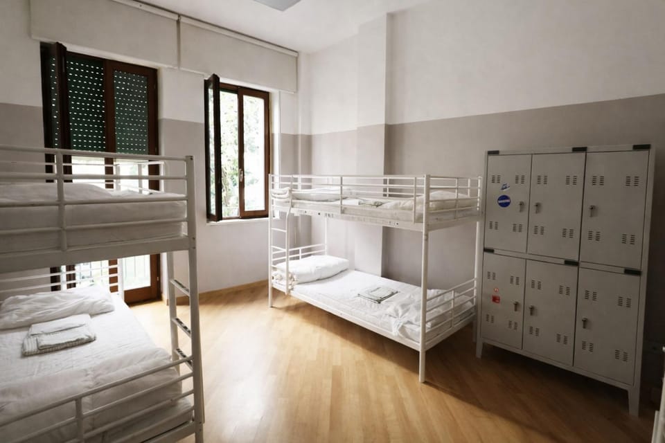 Bed, Bedroom, bunk bed, locker