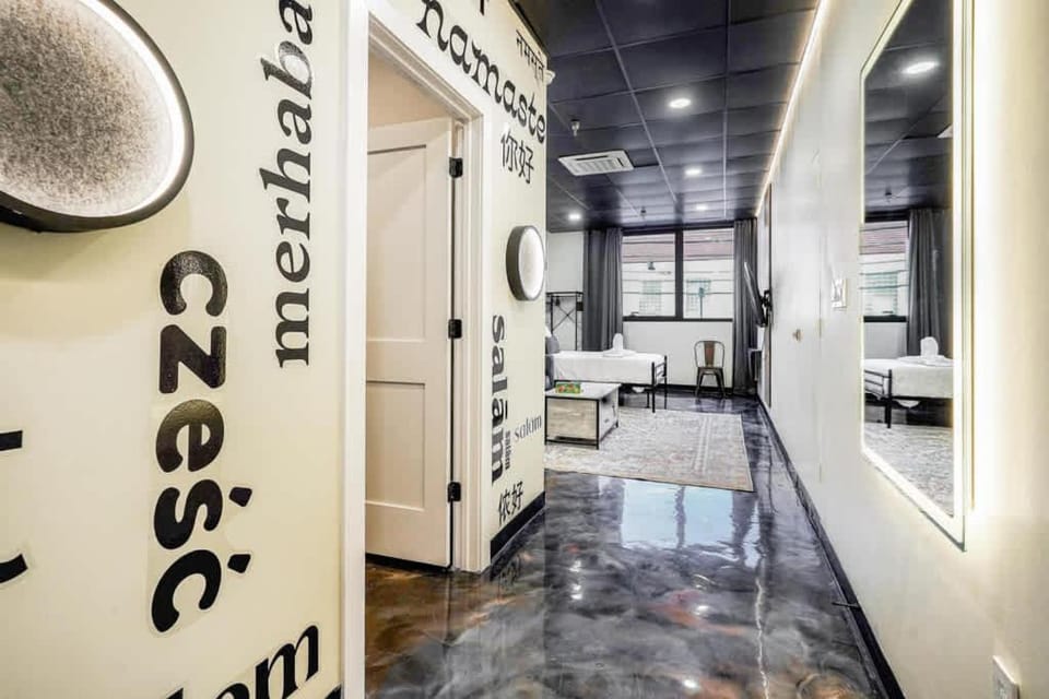 New Loft 5 min Shadyside or East Liberty Sleeps 4 Apartment in Pittsburgh