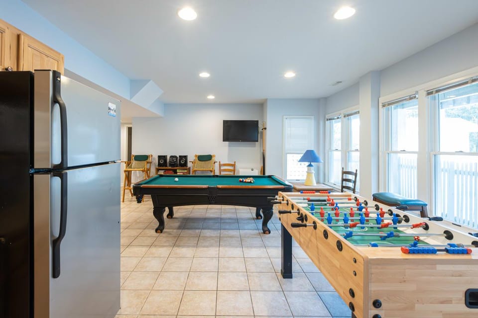 2min Walk to Beach Pool Spa Game Room Big Yard House in Corolla