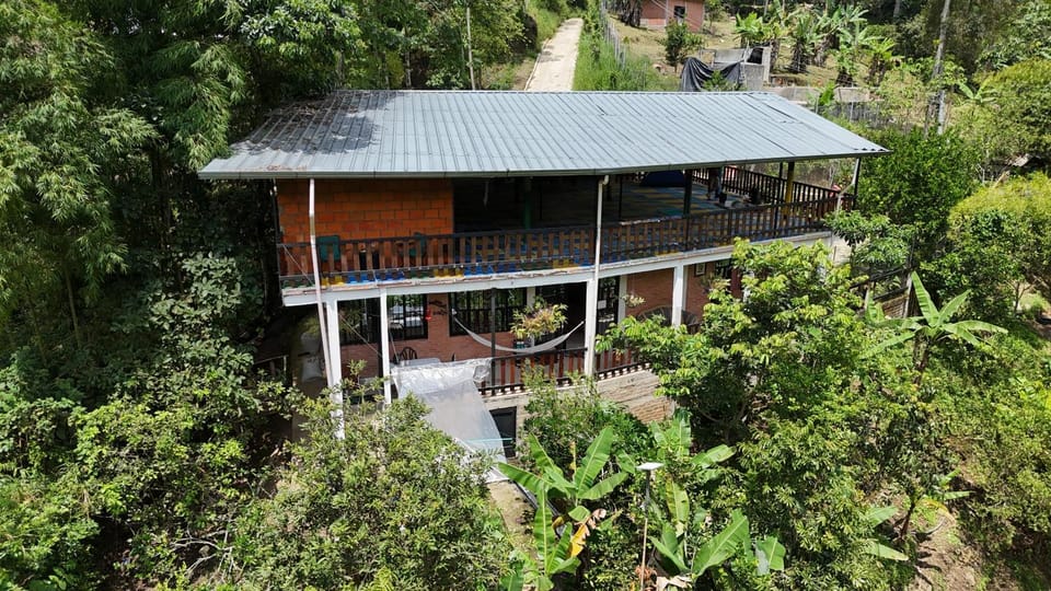 La Casa De Los Sueños Colombia Hostel Campestre de Bienestar meditación naturaleza Nature lodge in Tolima