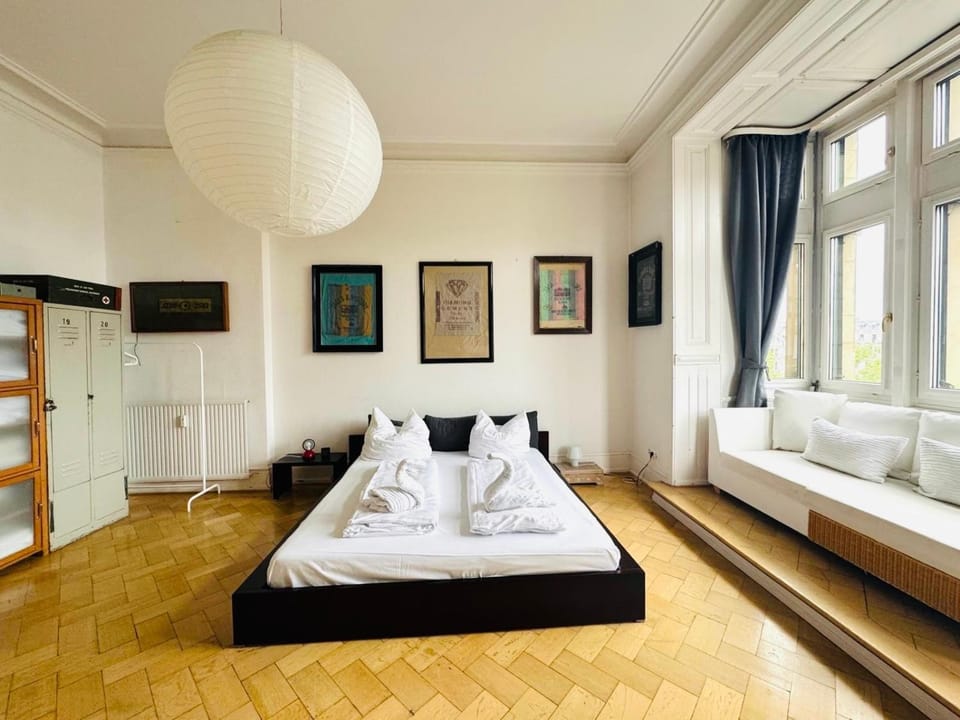 LOFT Vanelyn RETRO Central Terrace Apartment in Wiesbaden