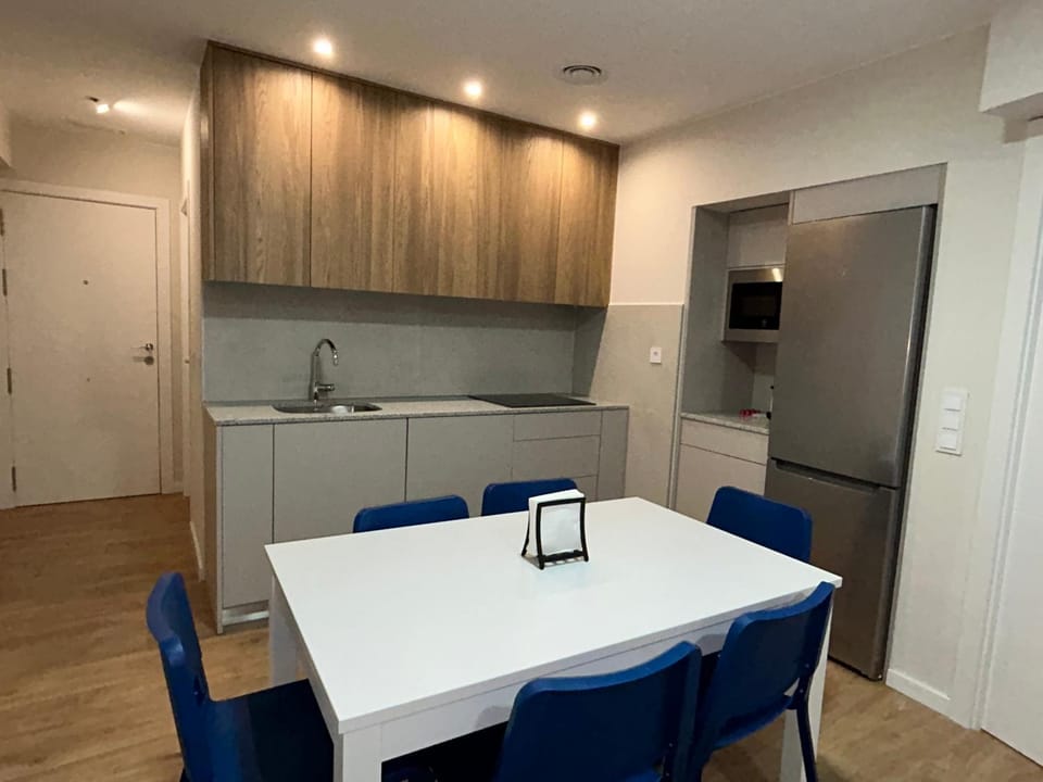 Kitchen or kitchenette, Dining area, stove