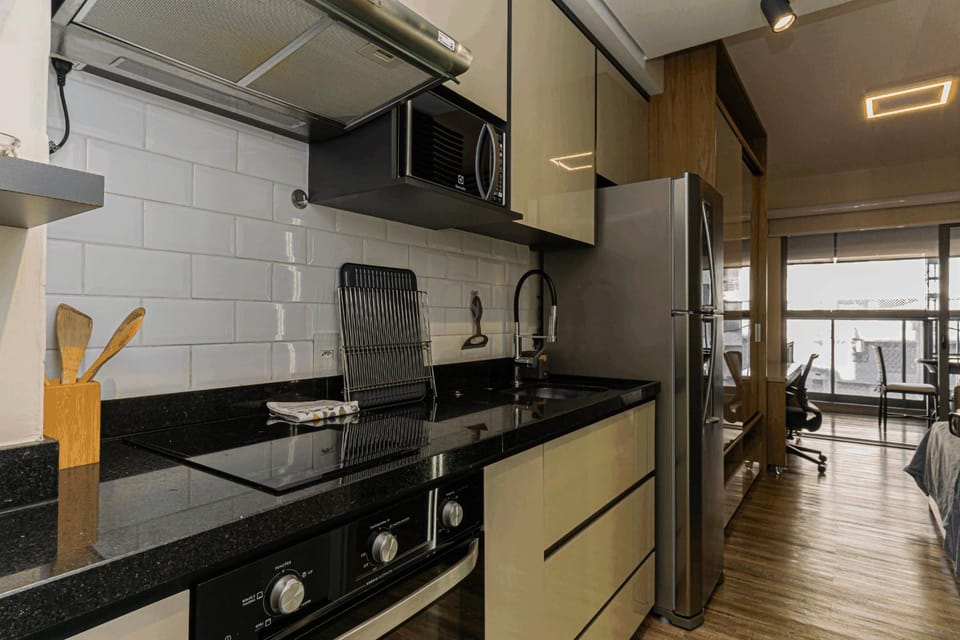 Kitchen or kitchenette, Dining area, oven, pet friendly, stove