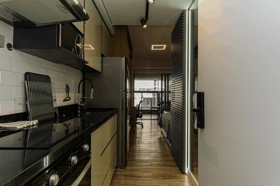 Kitchen or kitchenette, oven, pet friendly, stove