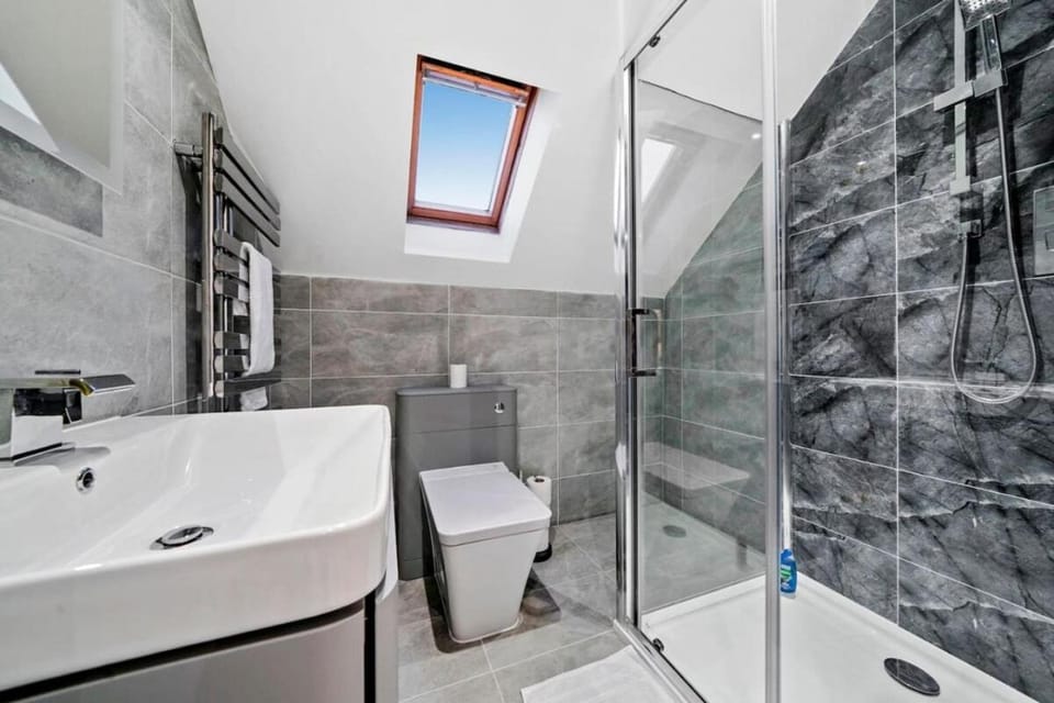 Shower, Toilet, Bathroom
