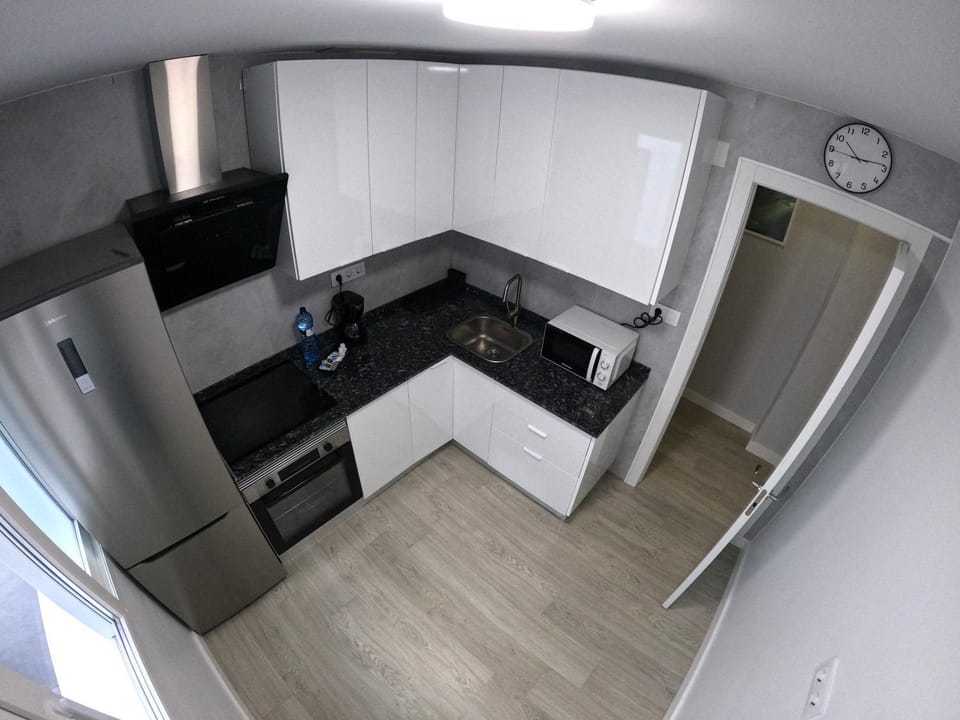 Kitchen or kitchenette, oven