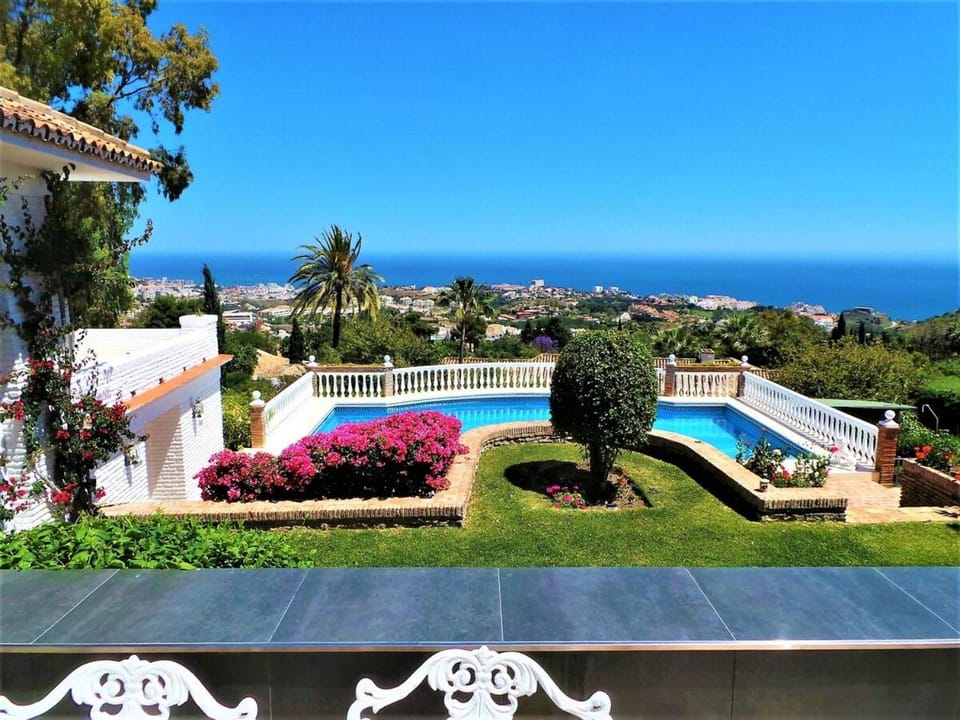 Natural landscape, Garden, Balcony/Terrace, Garden view, Pool view, Sea view, Swimming pool