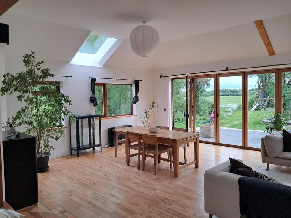 Spacious 6 bedroom retreat in peaceful location House in County Galway