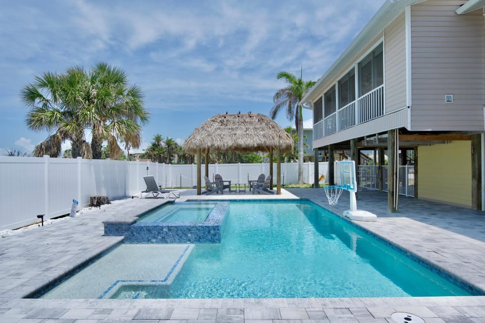 Vallies Villa & Montys Place by Sun Palace Vacations House in San Carlos Island