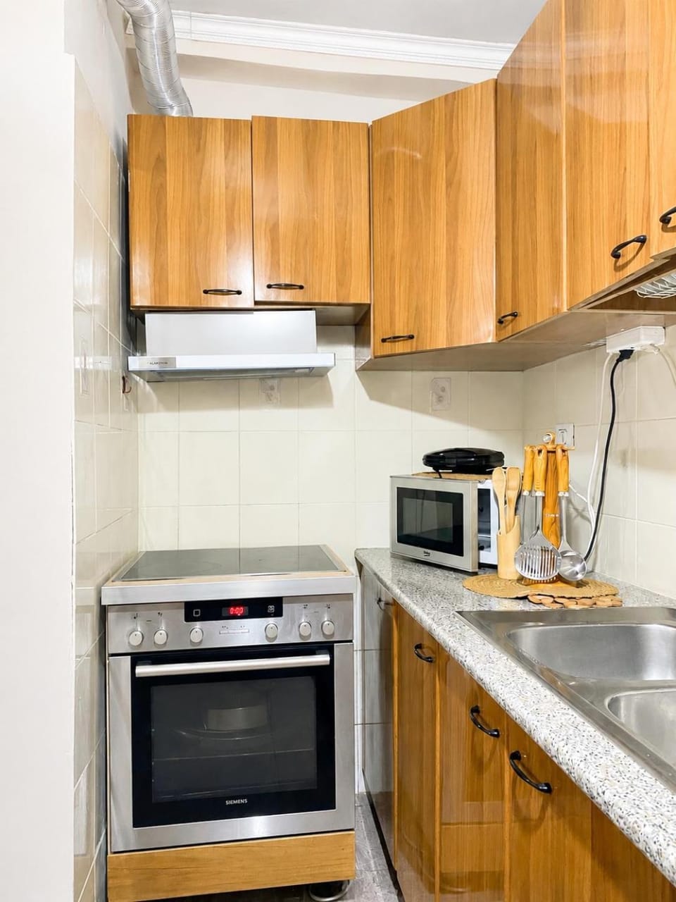 Cozy Breeze Central Apartment Apartment in Tirana County, Albania
