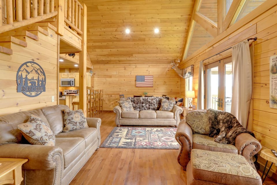 Family Cabin with Deck By Mark Twain Natl Forest! Cabin in Van Buren