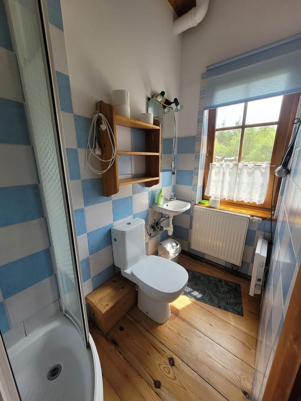 Toilet, Bathroom, towels