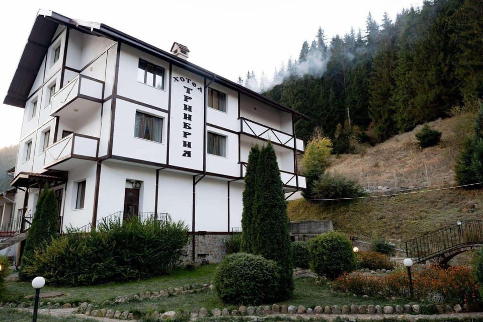 TRIIBRIA Guest house Bed and Breakfast in Bulgaria