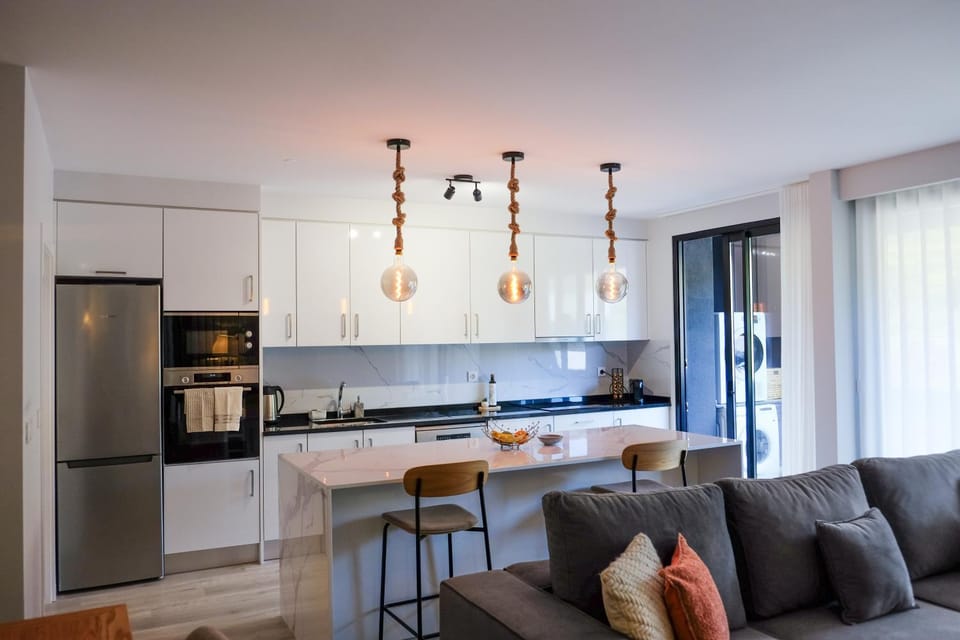 Kitchen or kitchenette, Living room, Seating area