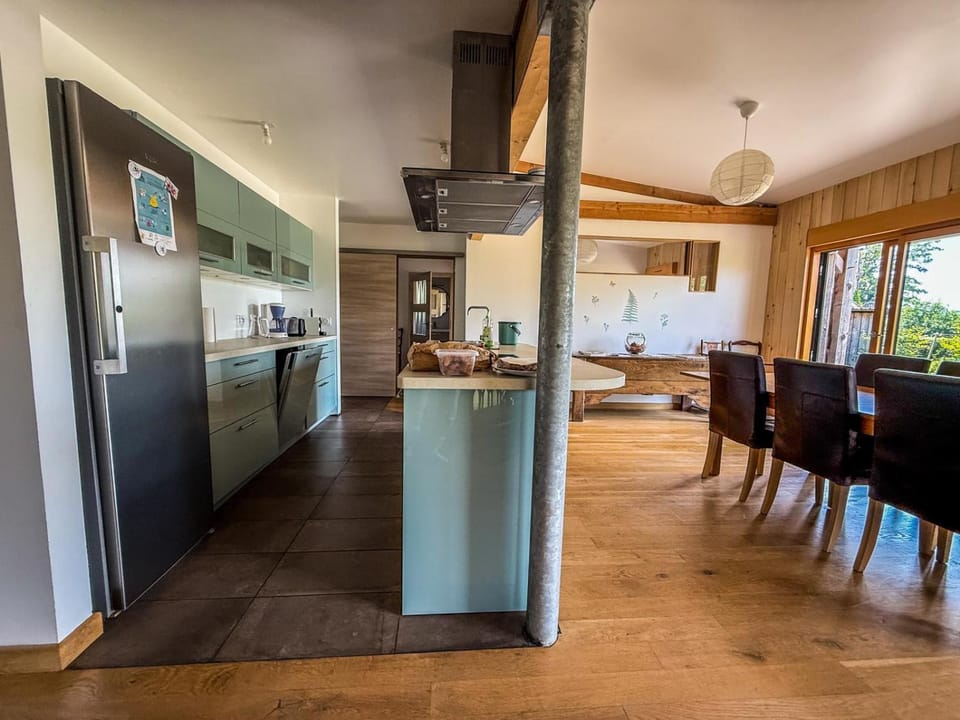 dishwasher, oven, kitchen